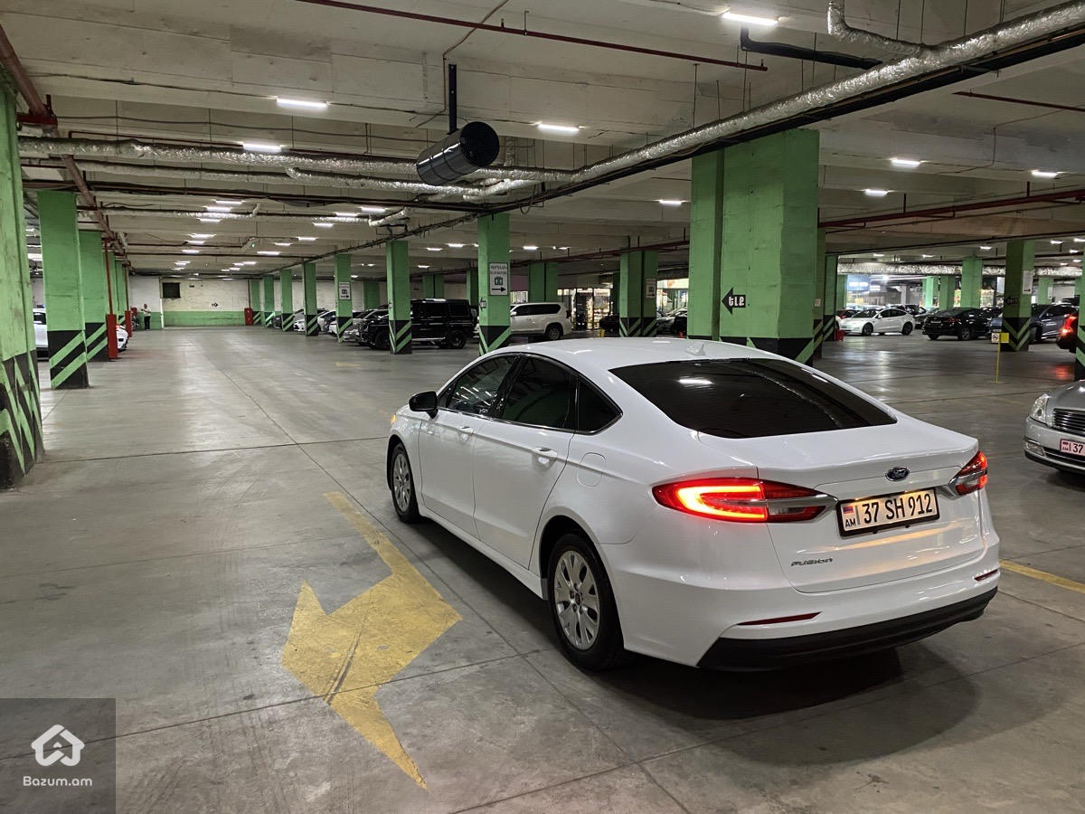 Ford Fusion - image 4