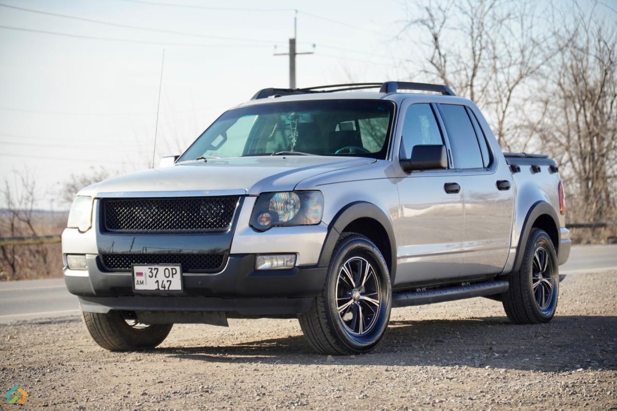 Ford Explorer Pickup Sport Truck - image 9