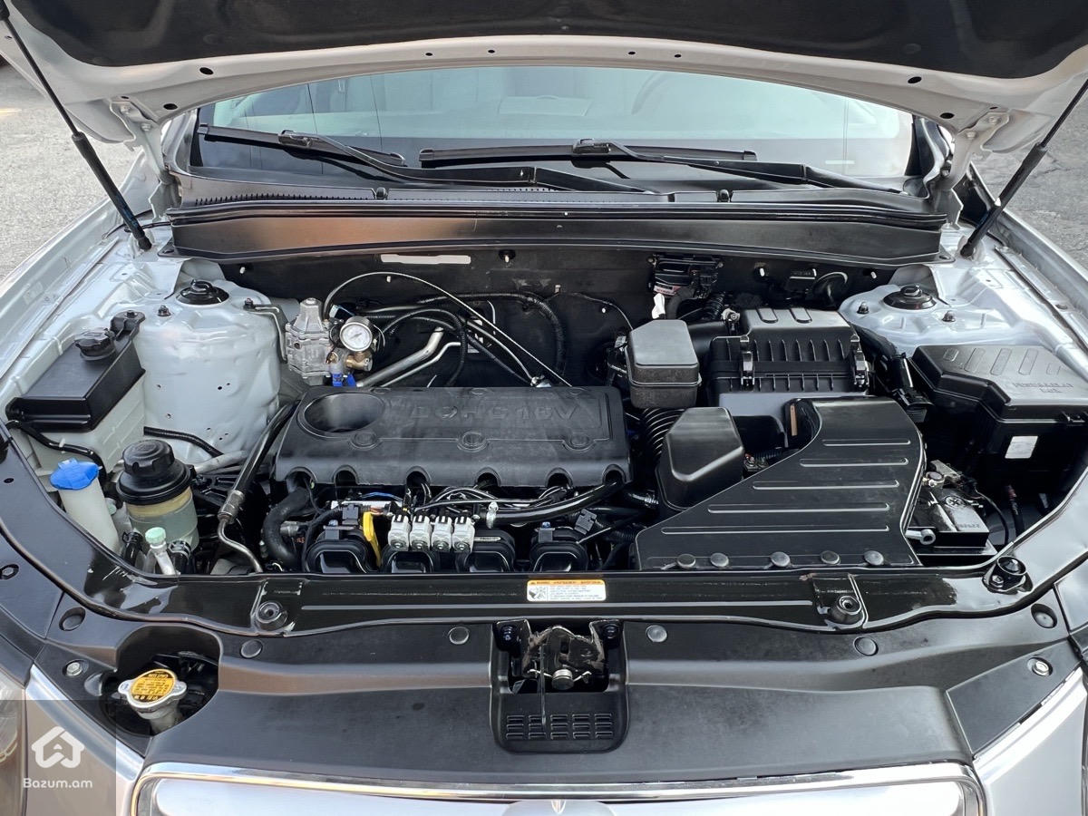 Hyundai Santafe  - image 14
