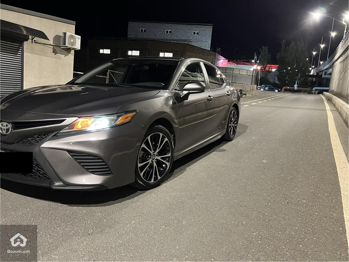 Toyota Camry 2018 - image 3