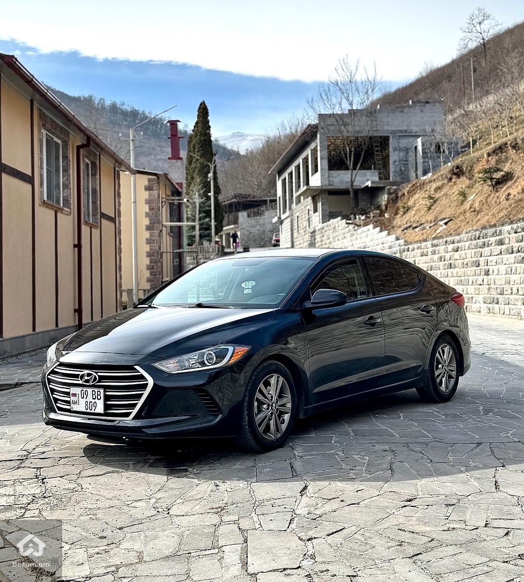 Hyundai Elantra - image 1