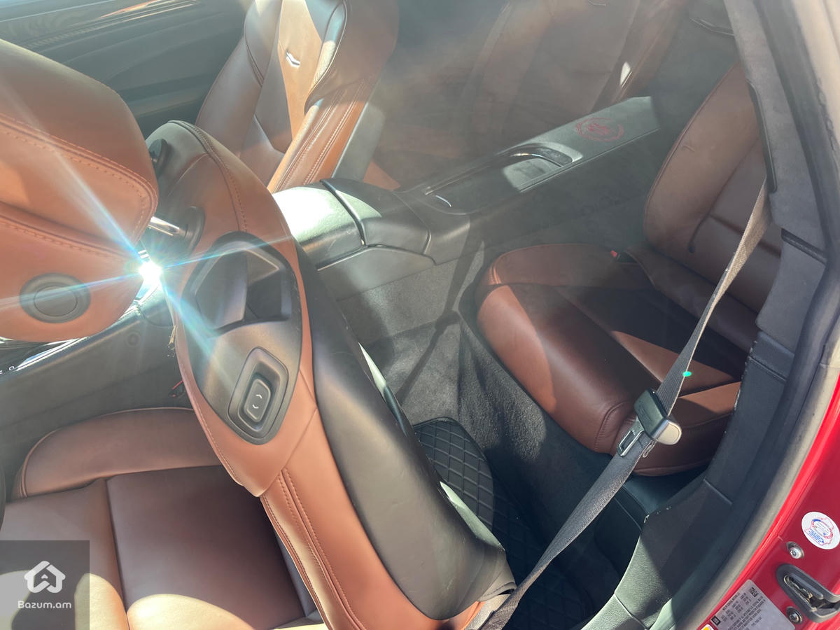 Cadillac ELR  - image 12