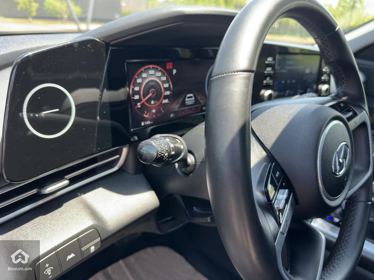 Elantra - image 15