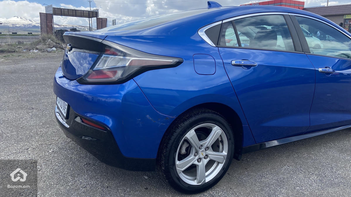 Chevrolet Volt 2 - image 3