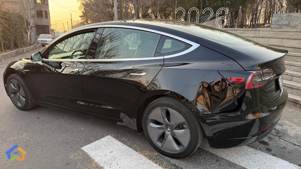 TESLA MODEL 3 SR+ - image 4