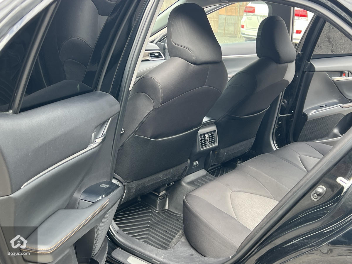 Toyota Camry 2018 Japan - image 7