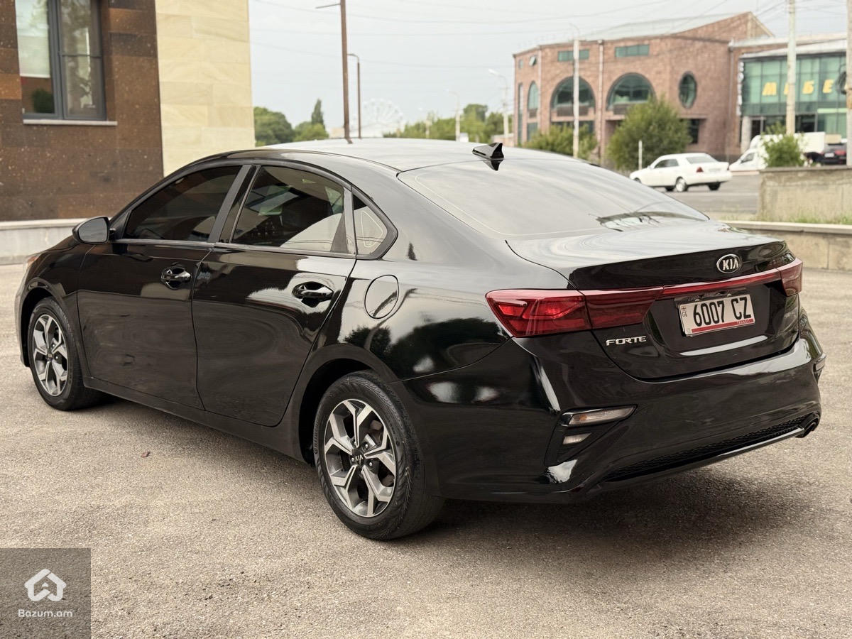 Kia Forte 2020 - image 16