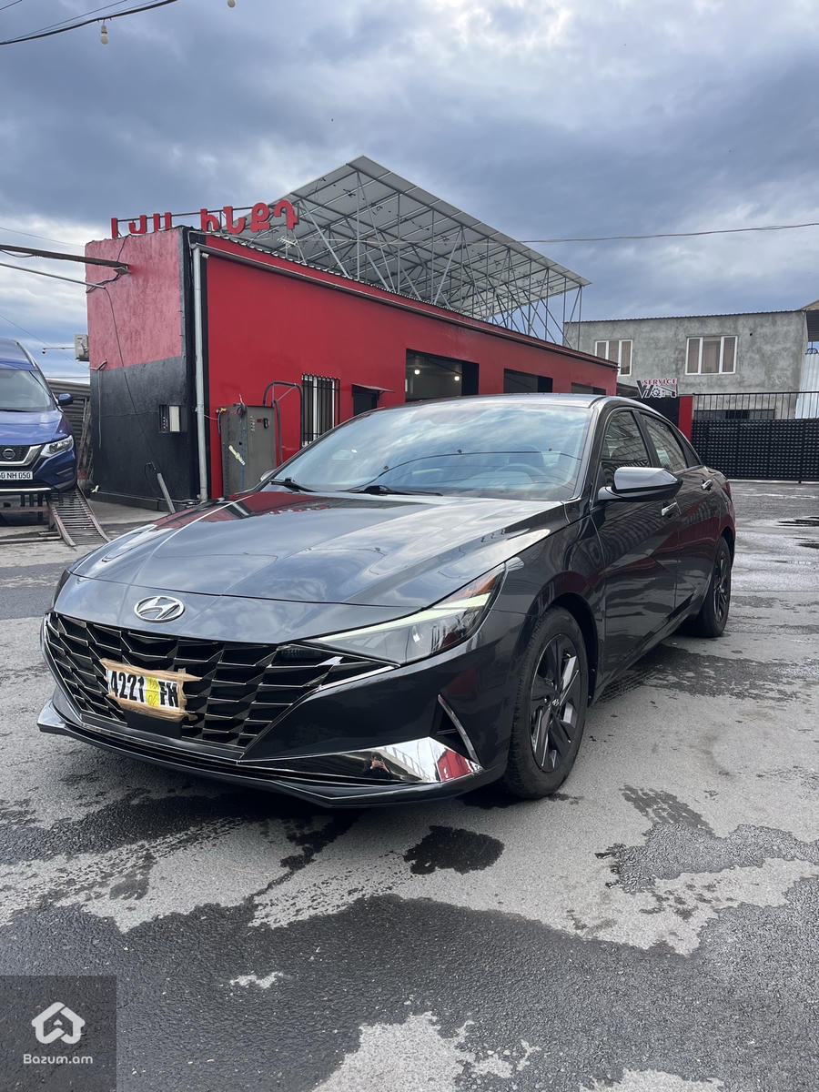 Hyundai Elantra 2022 SEL - image 4