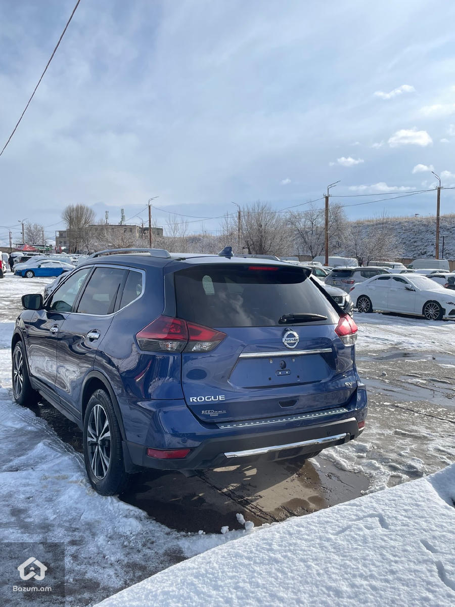 Nissan Rogue - image 5