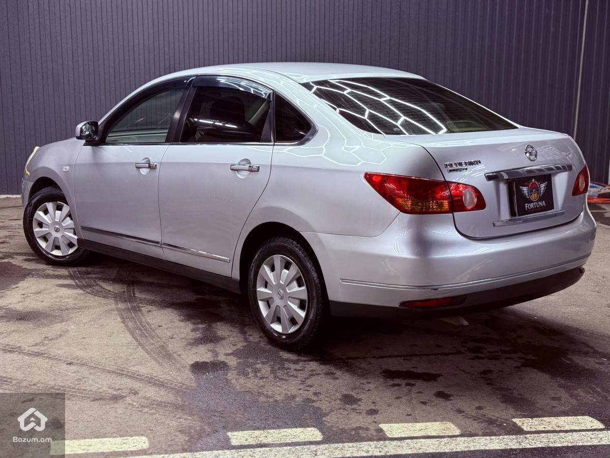 Nissan Bluebird  - image 6