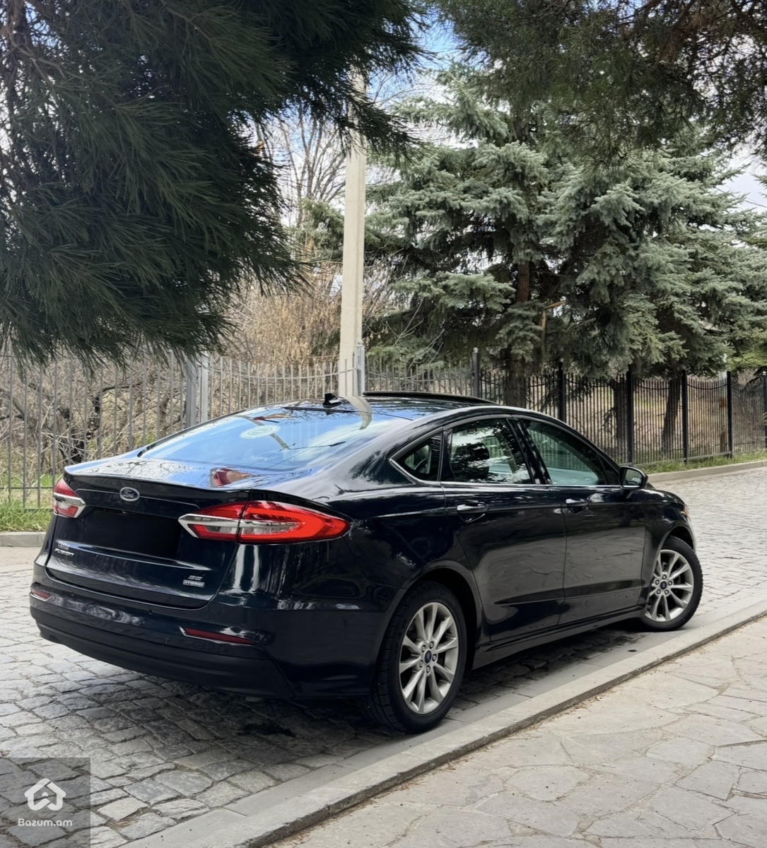 Ford Fusion Hybrid 2020 - image 3