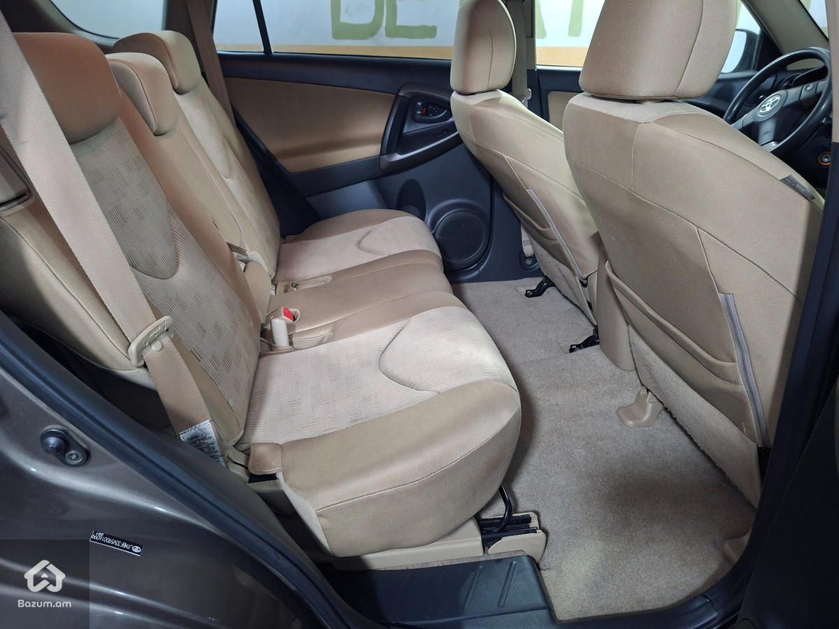 RAV 4 - image 9