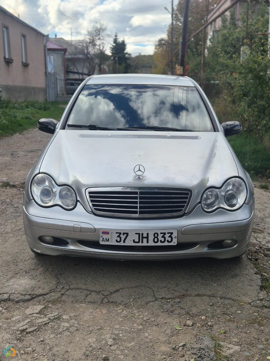 Mercedes benz w203 - image 6