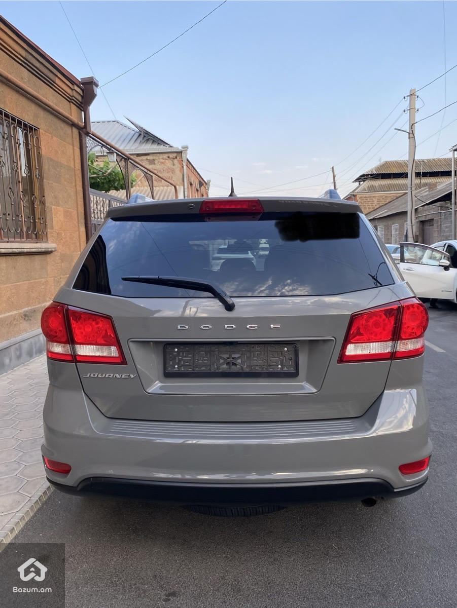 Dodge Journey - image 6