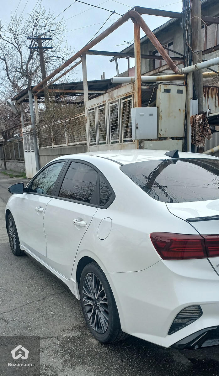 KIA FORTE GT LINE - image 5