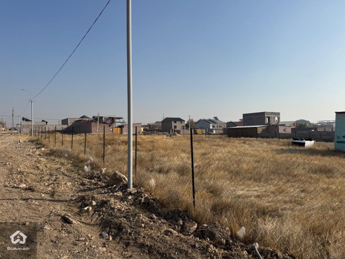 Վաճառվում է 800 քմ հողատարածք՝Նոր Գեղի։ - image 2