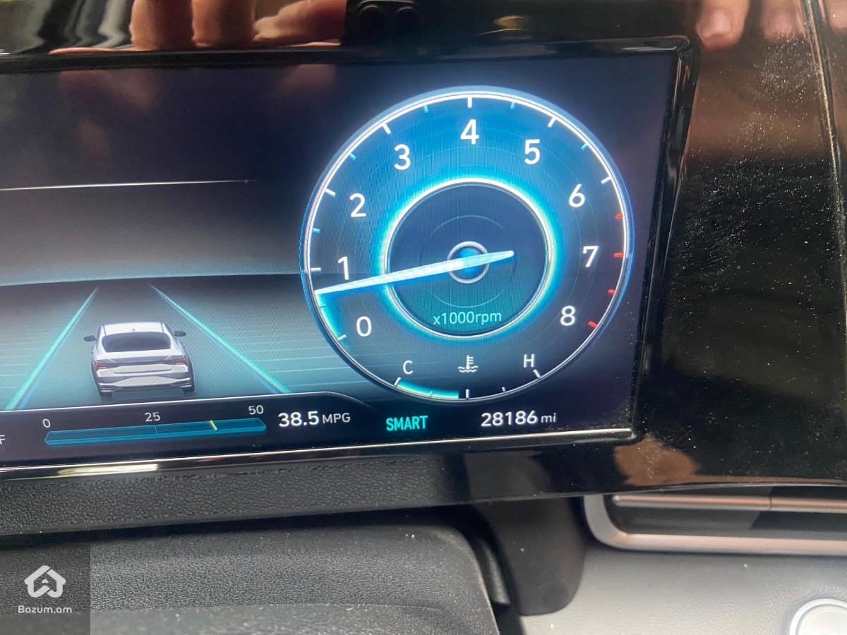 Hyundai Elantra - image 9