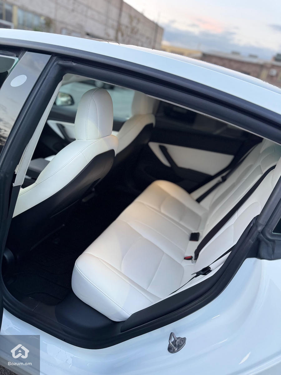 Tesla Model 3 SR+ - image 6