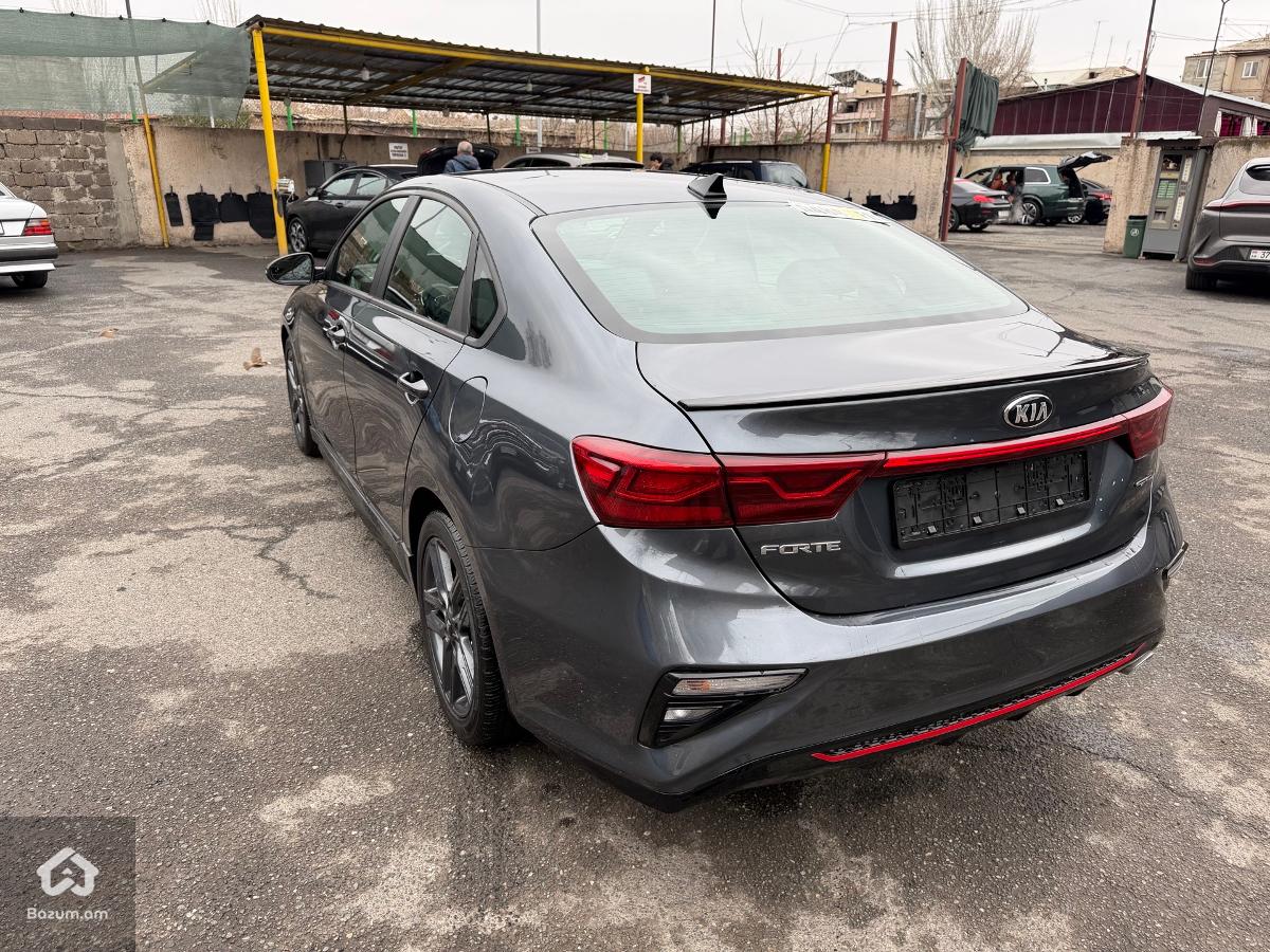 KIA FORTE GT-LINE  - image 25