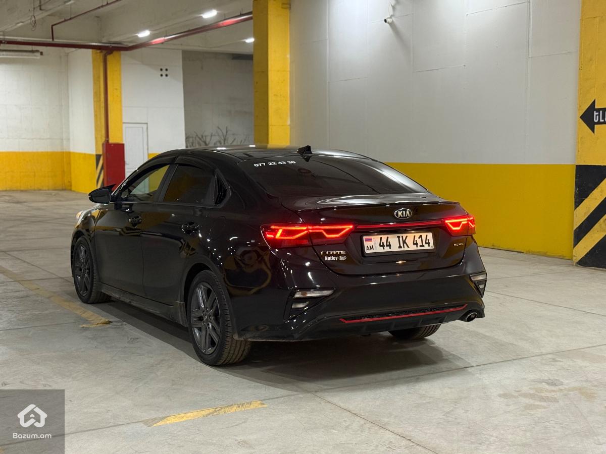 Kia Forte Gt-line - image 3