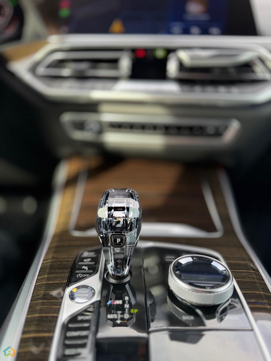 BMW X5 ,M50i - image 11