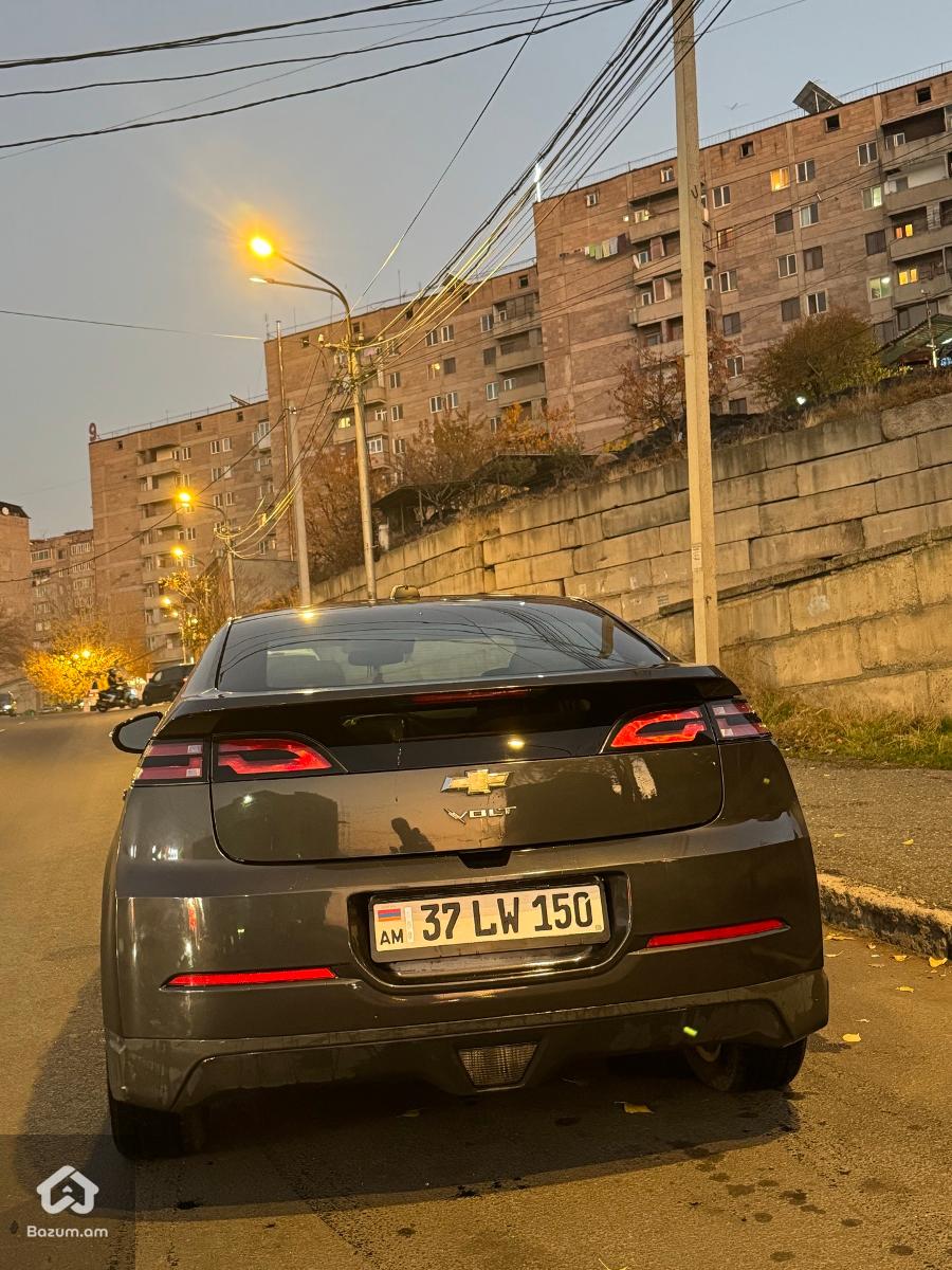 Chevrolet Volt 1 - image 4