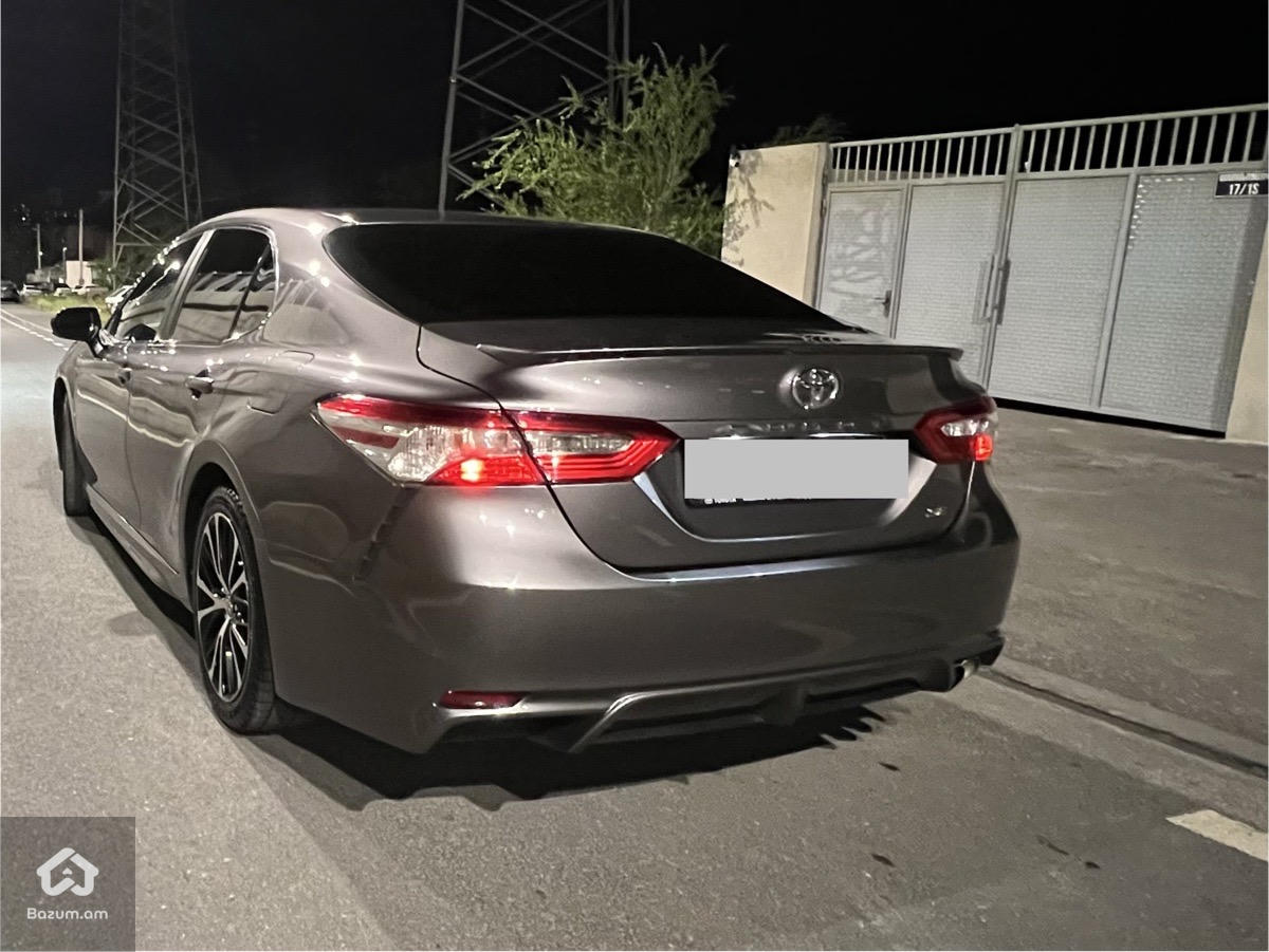 Toyota Camry 2018 - image 7