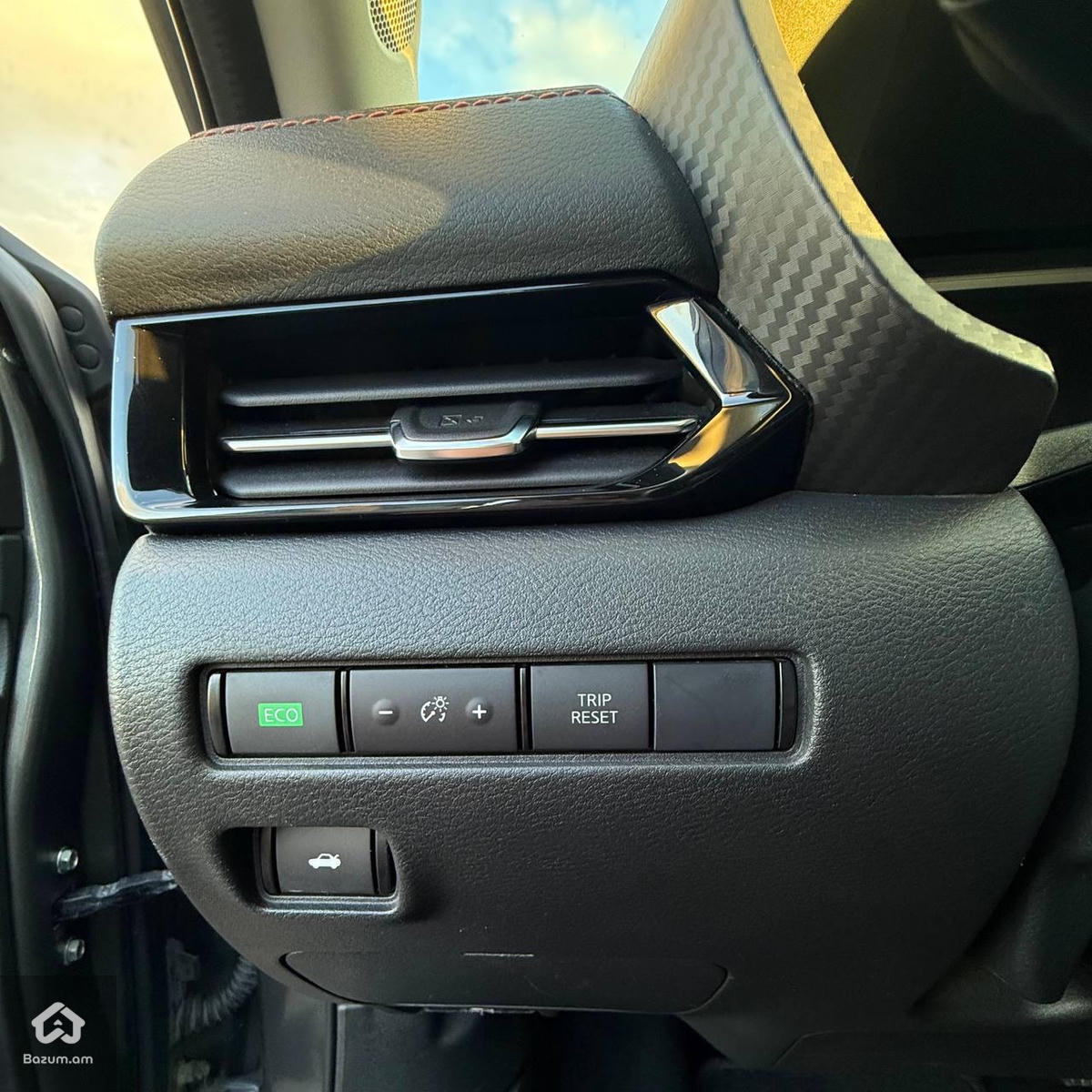 Nissan - image 8