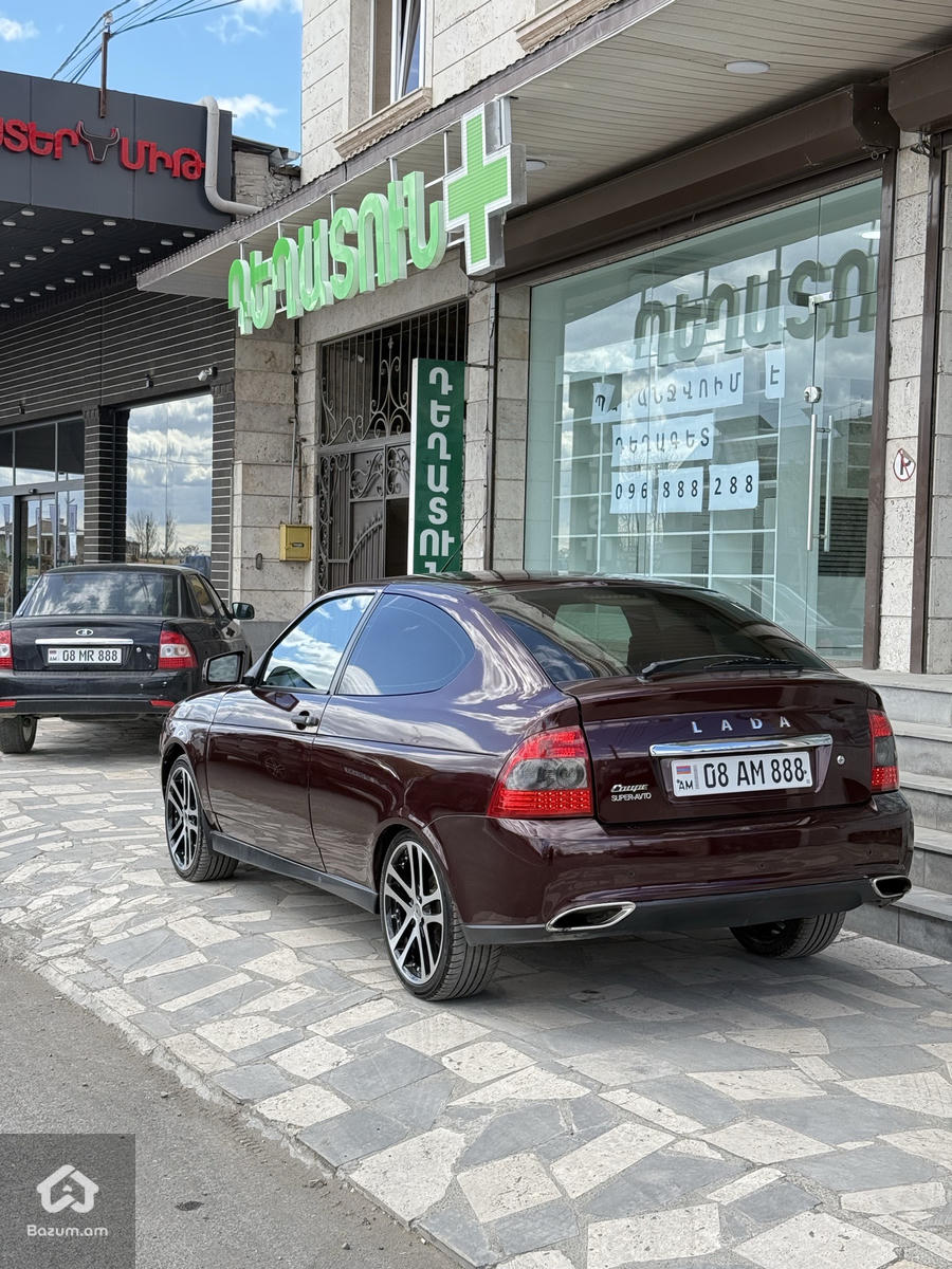 Lada Priora Coupe  - image 3