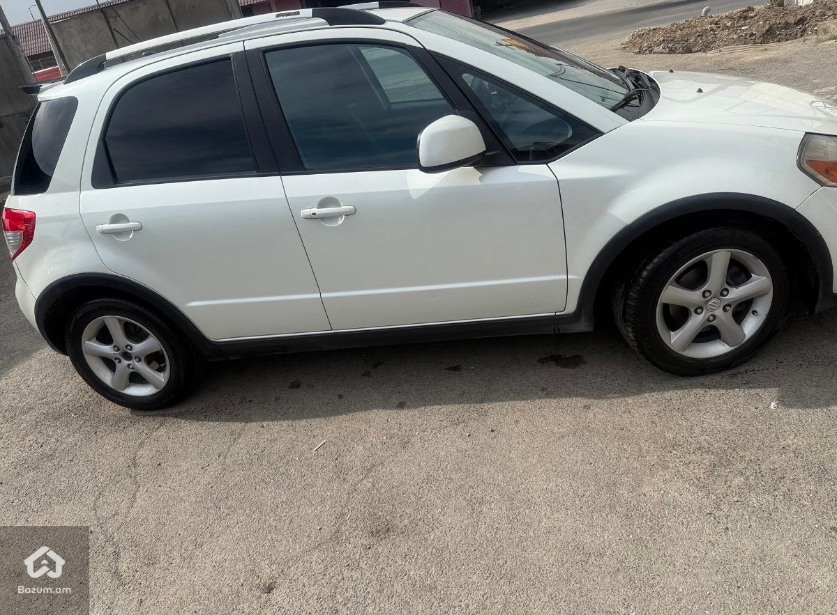 Suzuki SX4 - image 10