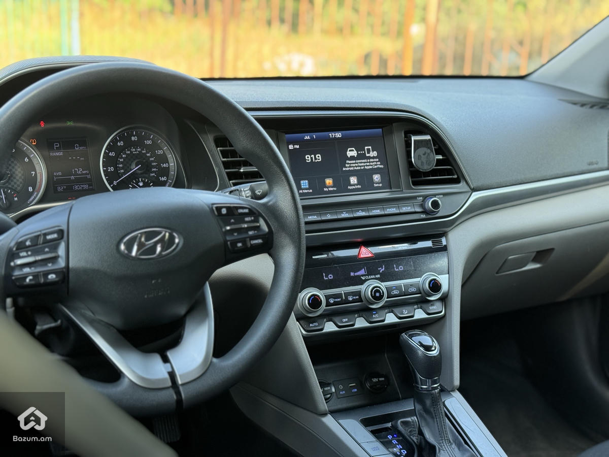 HYUNDAI ELANTRA - image 12