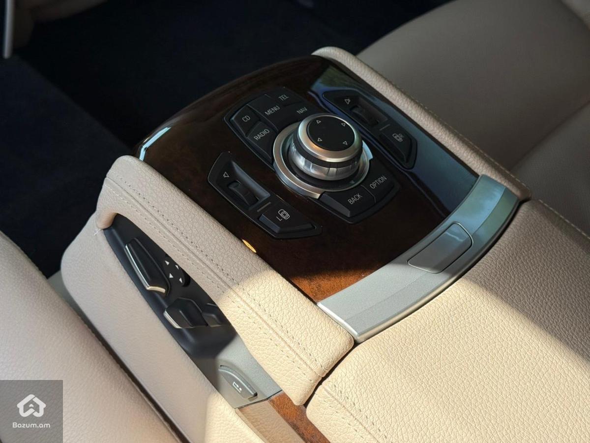 վաճառվում է զրահապատ B7 - image 15