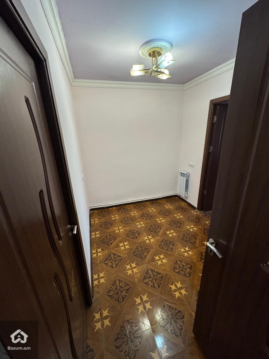 3 սենյականոց բնակարան Արցախի պողոտայում - image 15