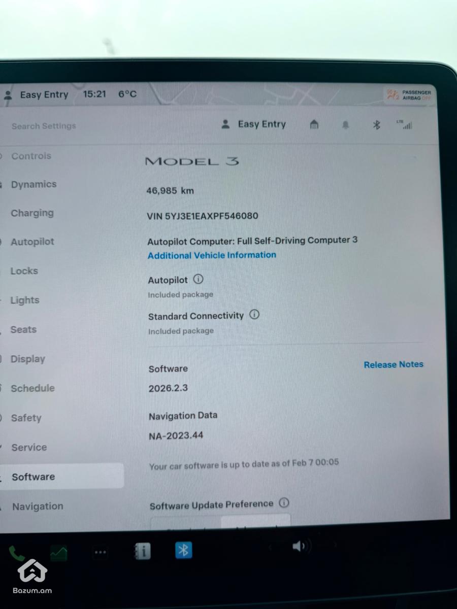 Tesla Model 3 - image 9