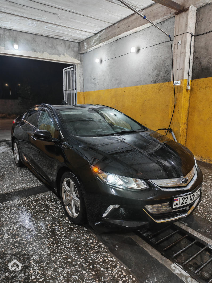 Chevrolet Volt 2 LT - image 2