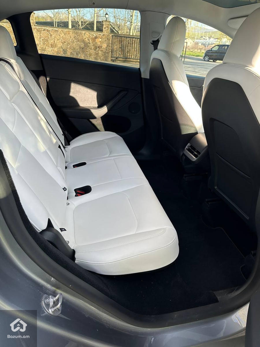 Tesla Model Y 2024/11 - image 9