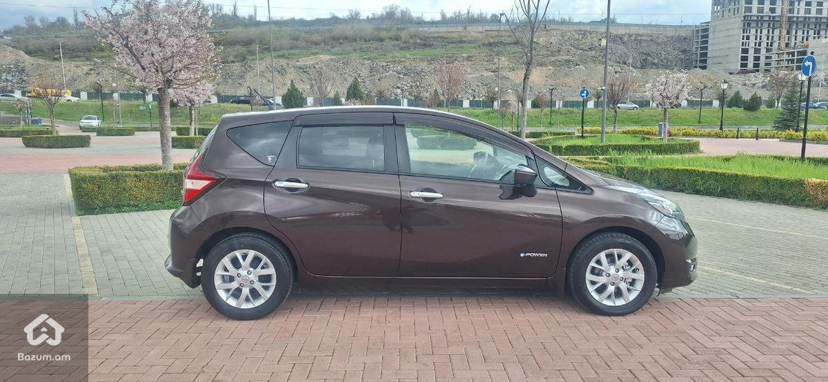 Nissan Note E-Power Hybrid MEDALIST 2017թ  - image 6