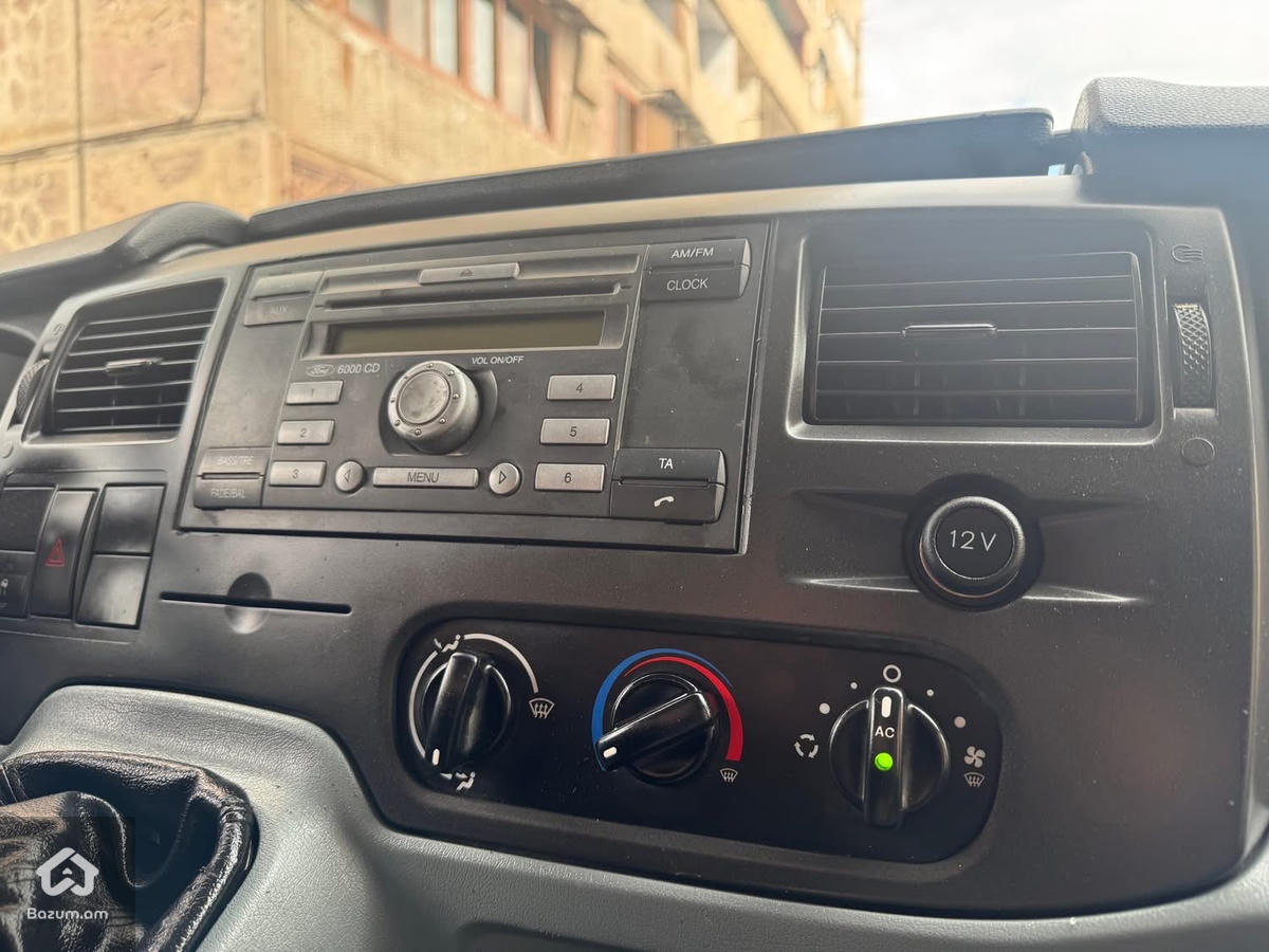 Ford transit  - image 15
