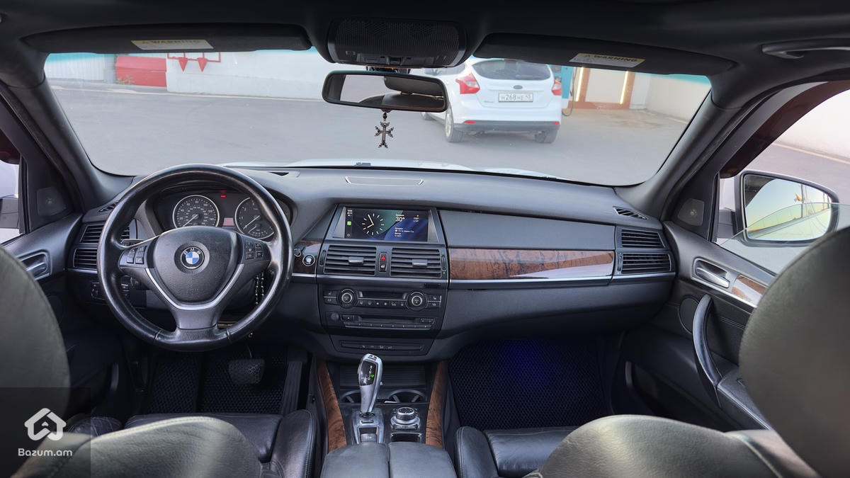 BamW X5 E70 - image 8