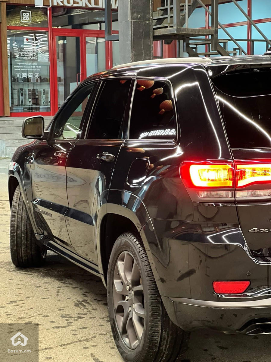 Jeep Grand Cherokee High Altitude - image 8