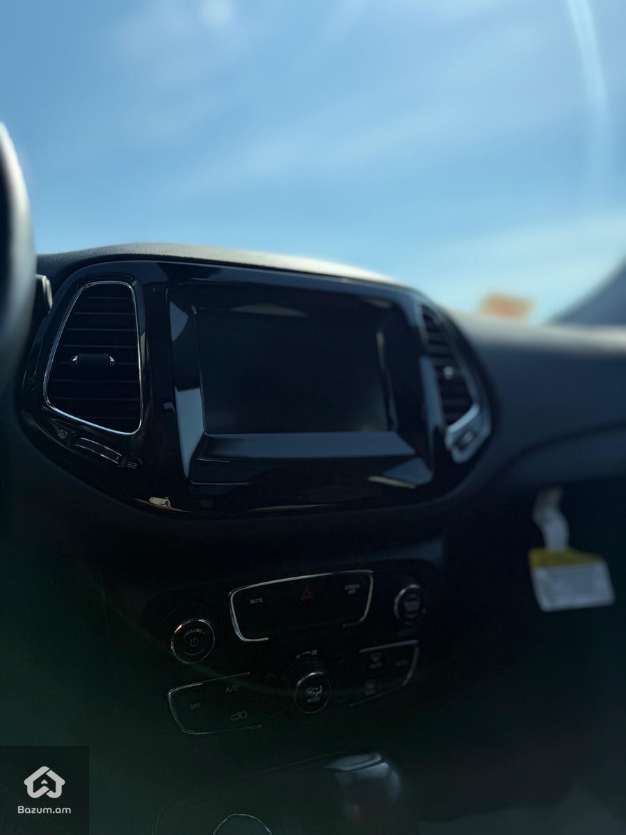 jeep compass - image 24