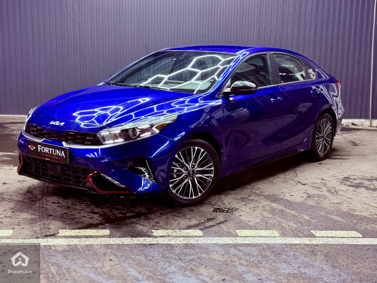 Kia Forte Gt line - image 2