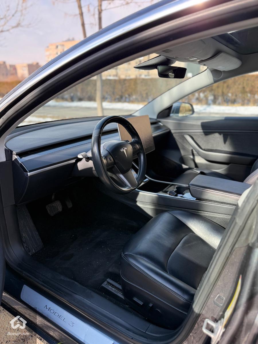 Tesla Model 3 Long Range  - image 8