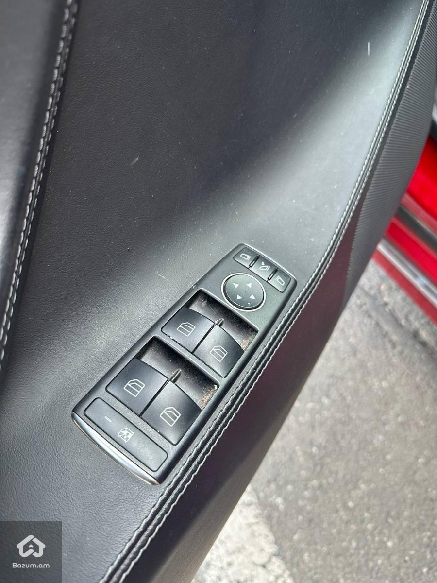 Tesla Model S 75D - image 3