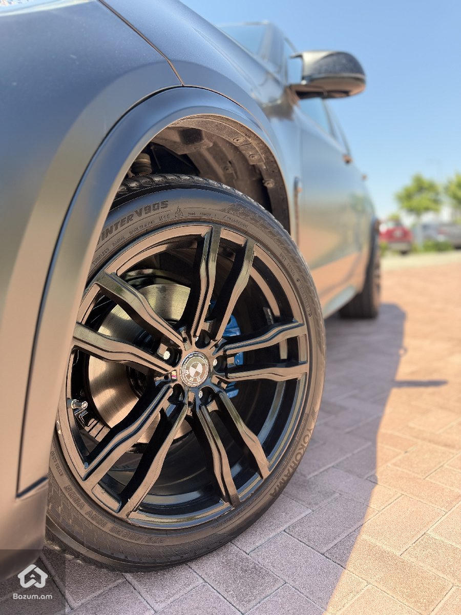 BMW X5 2018 - image 4
