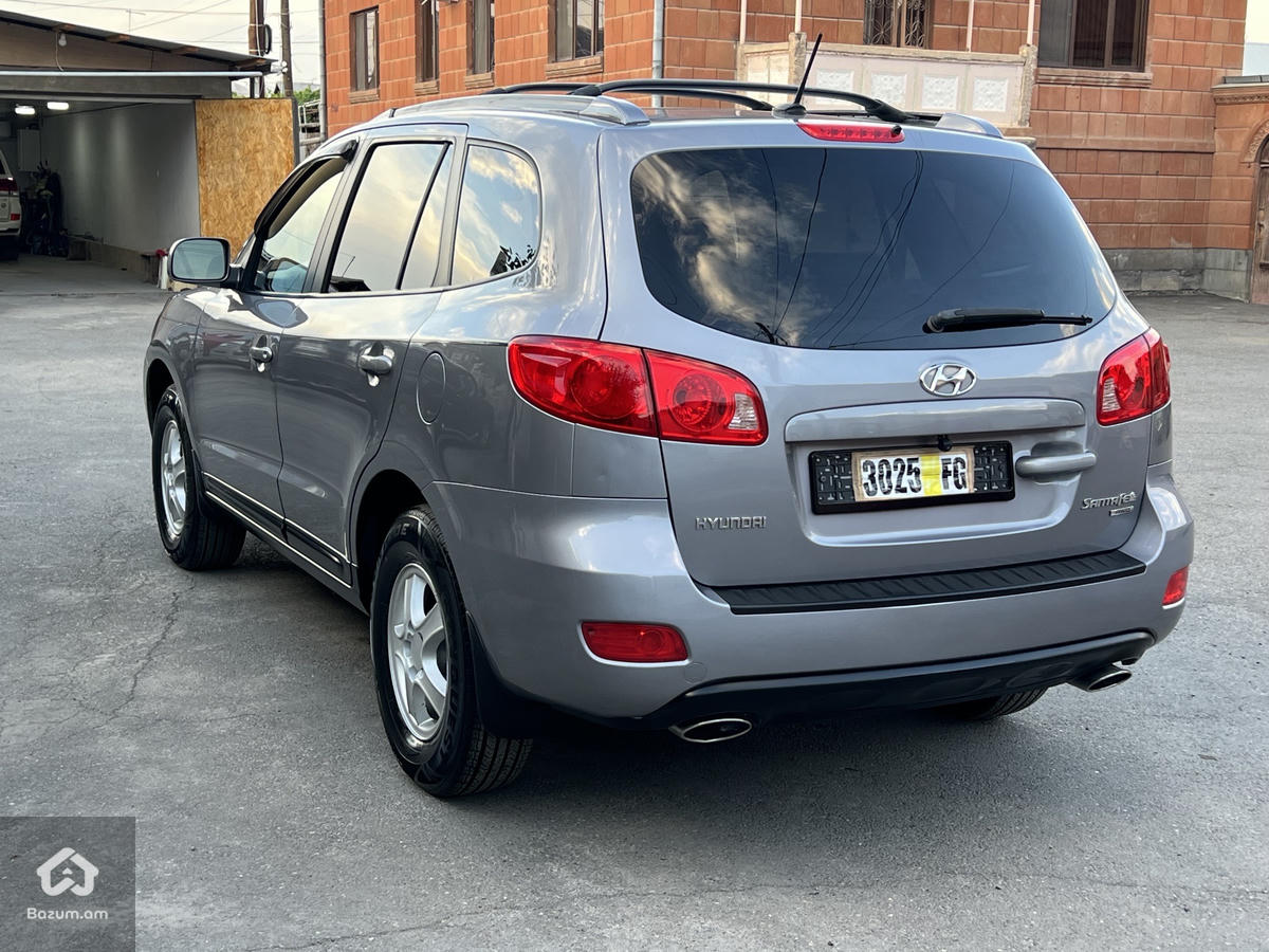 Hyundai SantaFe - image 6