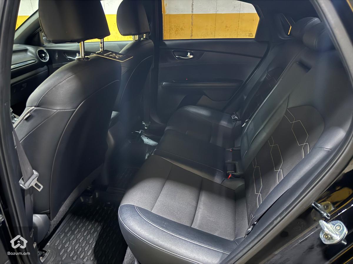 Kia Forte Gt-line - image 10