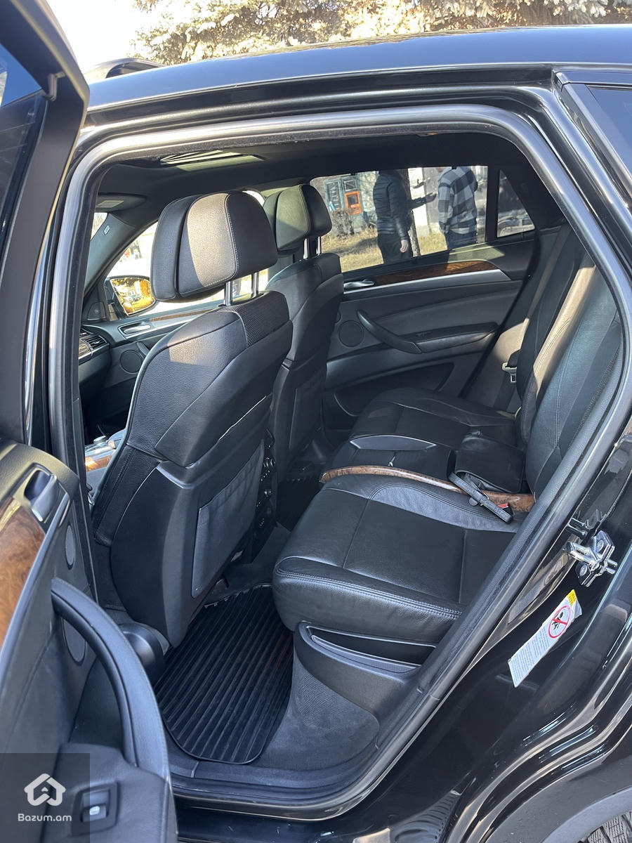 BMW X6 - image 10