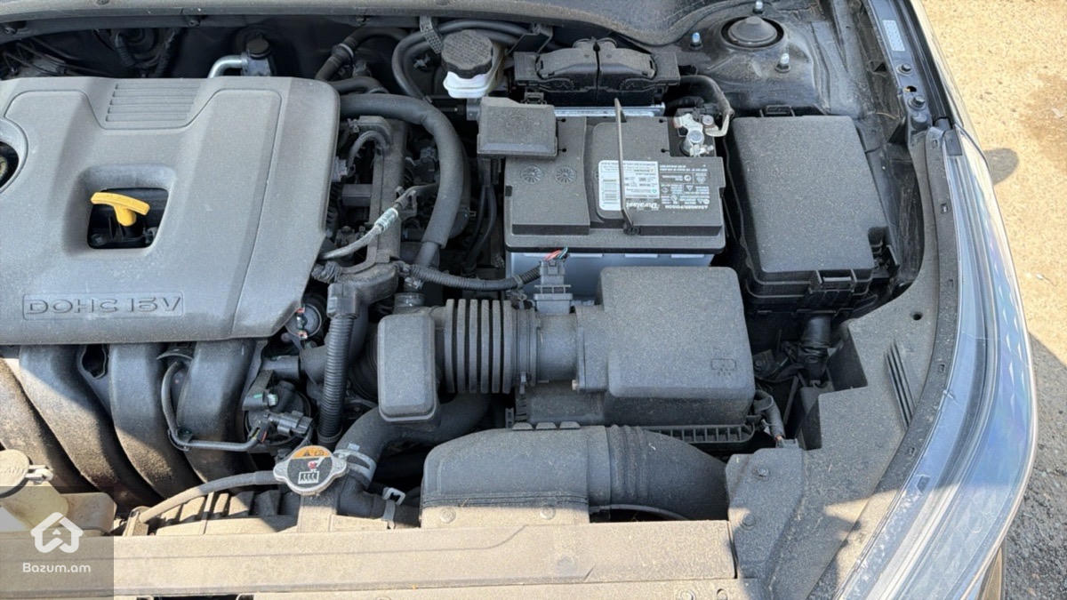 Kia Forte LXS - image 5