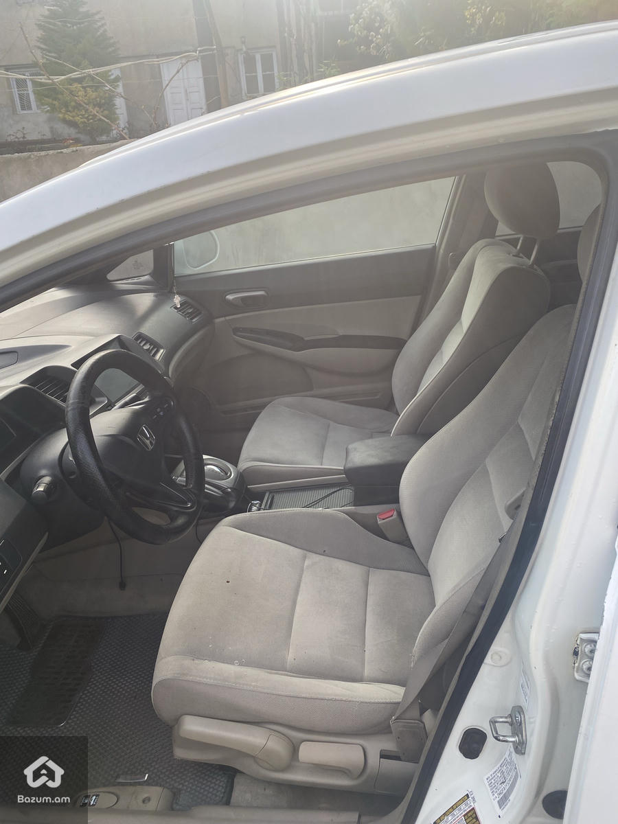 Honda Civic 2010 Restyling  - image 5